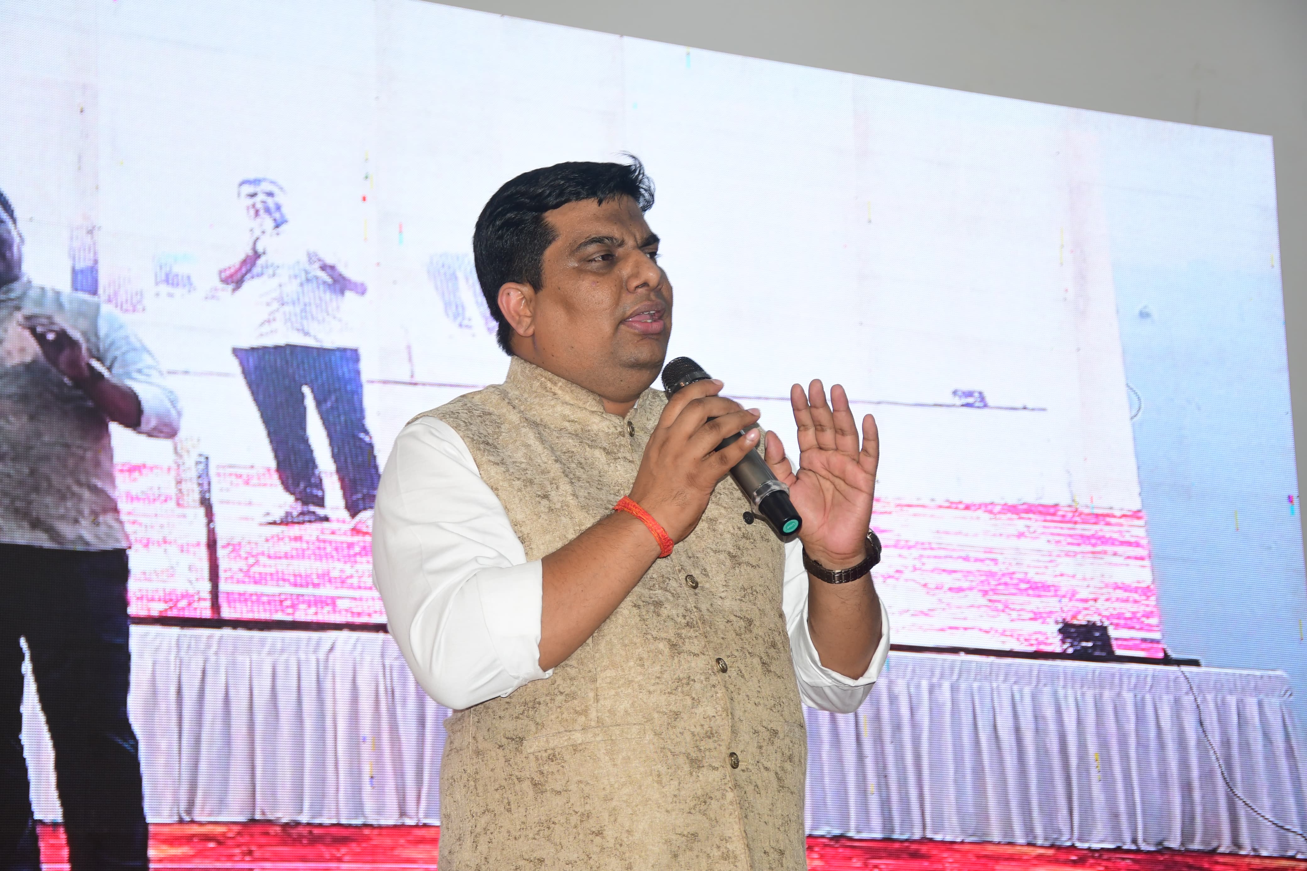 WhatsApp Image 2025-11-08 at 10.42.16 PM.jpeg